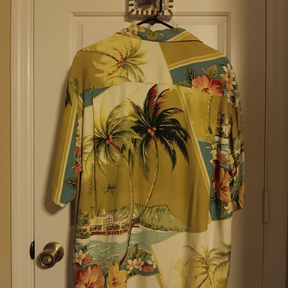 Men's Hawaiian shirt - Picture 3 of 3